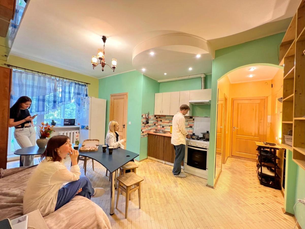 Pechersky Hostel Kiev Esterno foto
