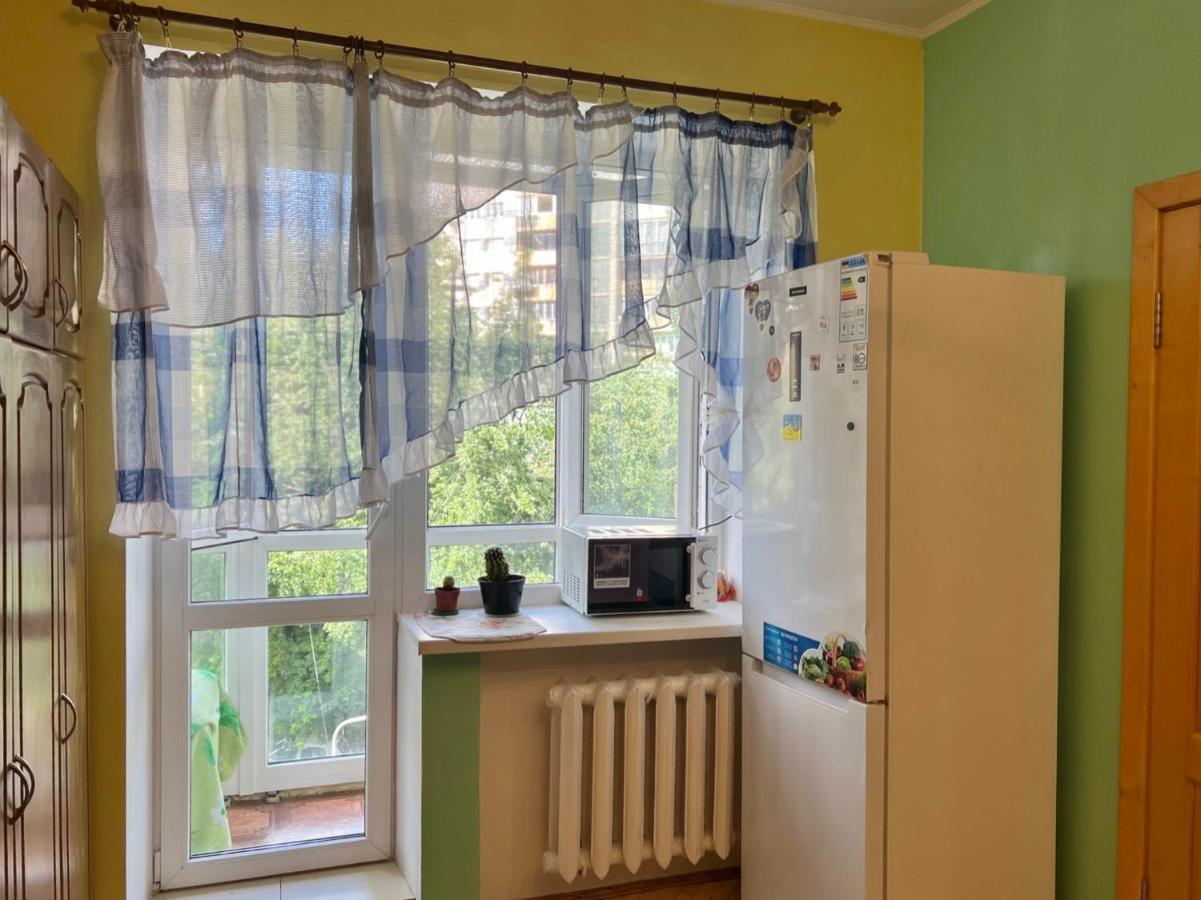 Pechersky Hostel Kiev Esterno foto
