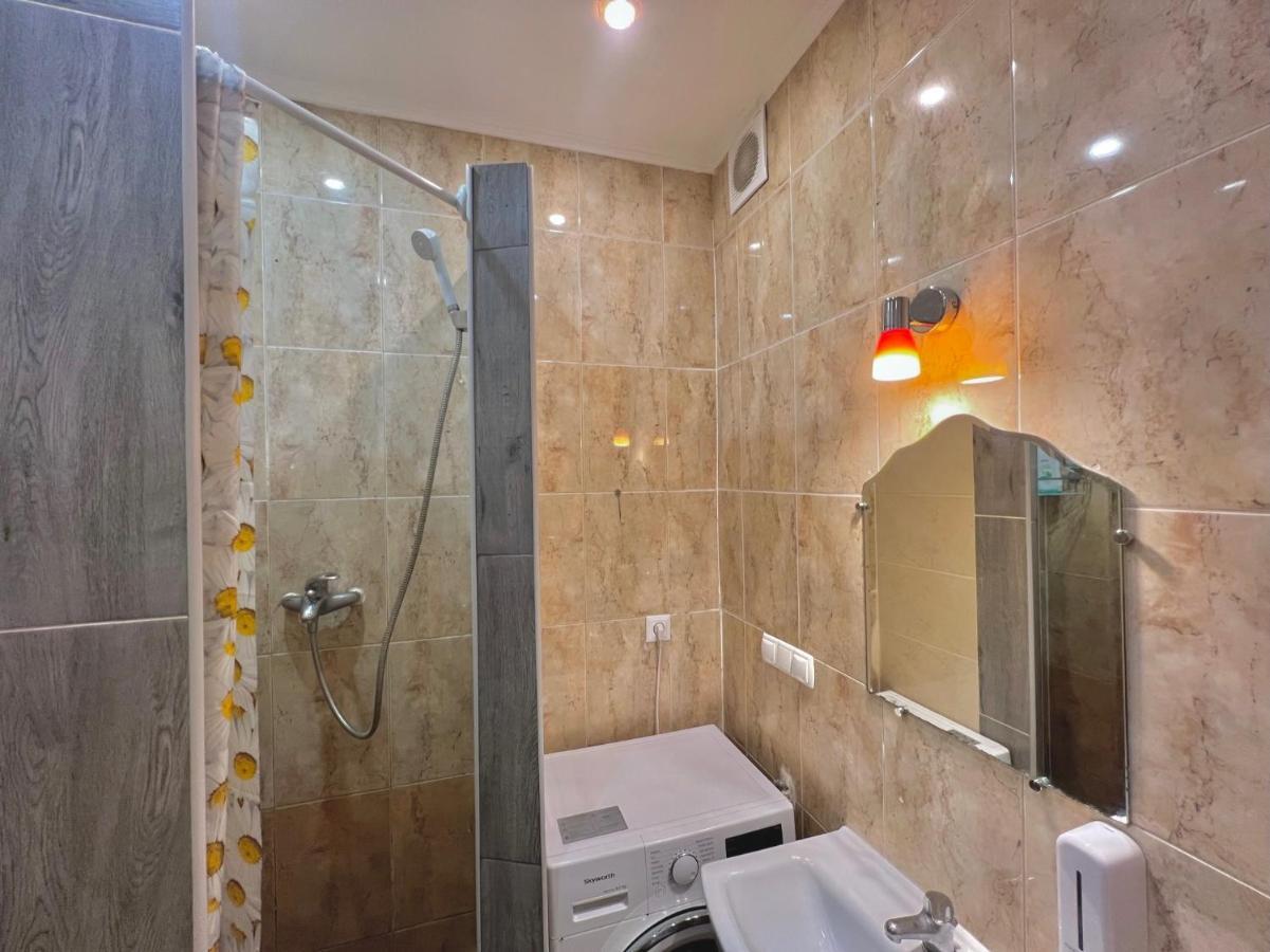 Pechersky Hostel Kiev Esterno foto